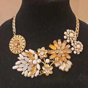 Elegant Gold and White Floral Necklace